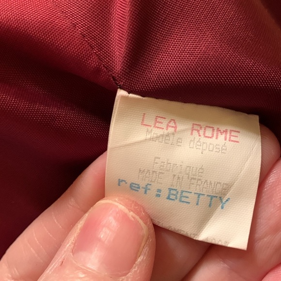 Lea Rome Elegant Women's Plum Blazer and Skirt Set - Picture 13 of 17